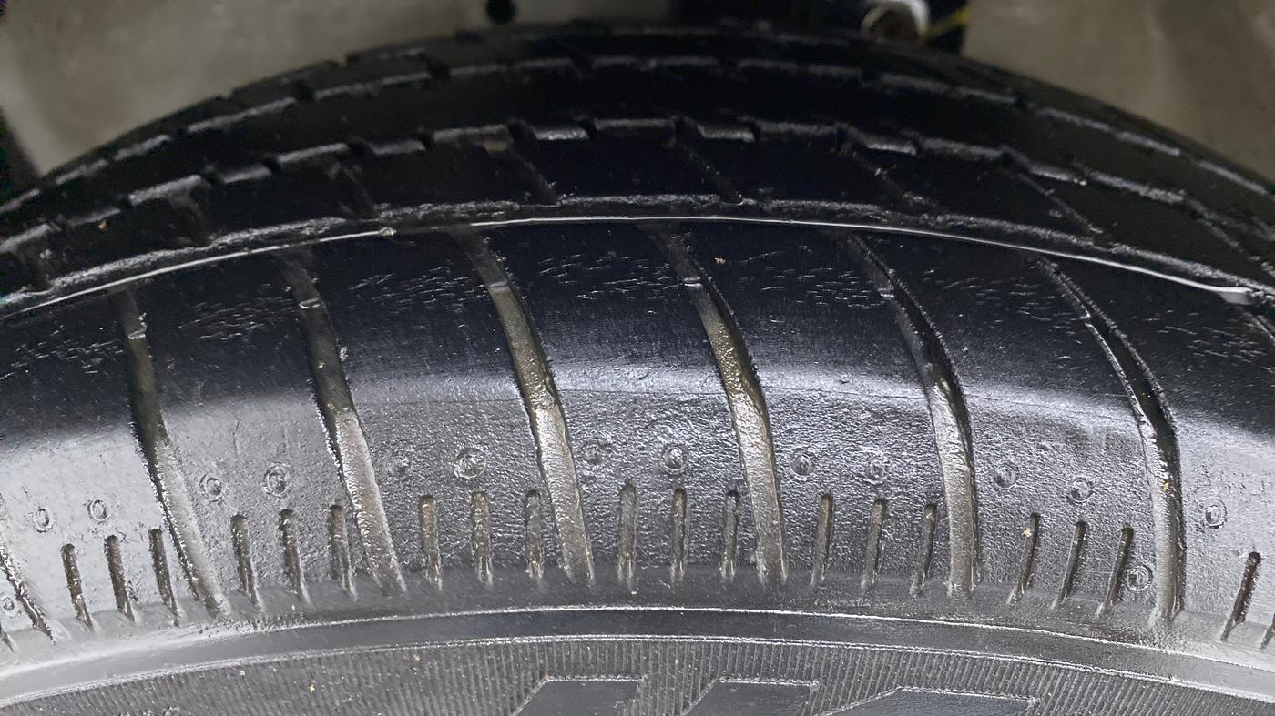 2020 Maruti Celerio ZXI, Petrol, Manual, 32,492 km, Left Front Tyre Tread