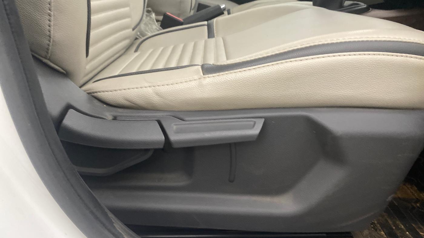 2022 Hyundai AURA SX 1.2 CNG, CNG, Manual, 9,680 km, Driver Side Adjustment Panel