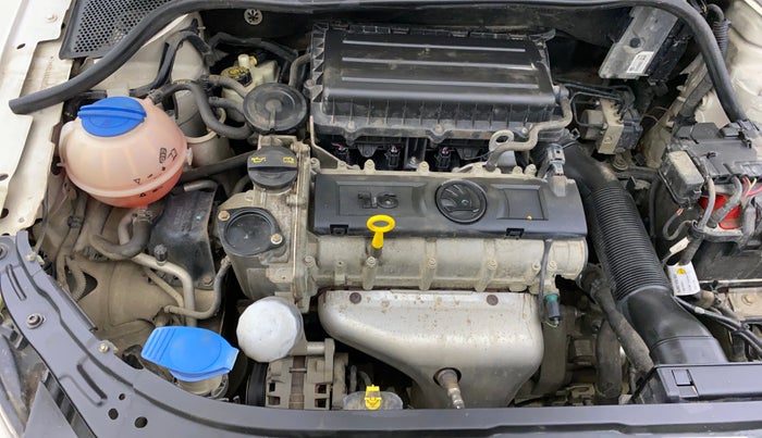 2014 Skoda Rapid AMBITION 1.6 MPI MT, Petrol, Manual, 39,036 km, Engine View - Right