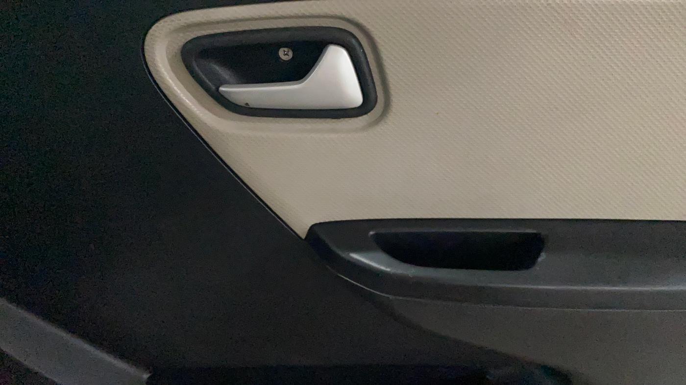 2021 Maruti Alto LXI, Petrol, Manual, 18,628 km, Driver Side Door Panels Control
