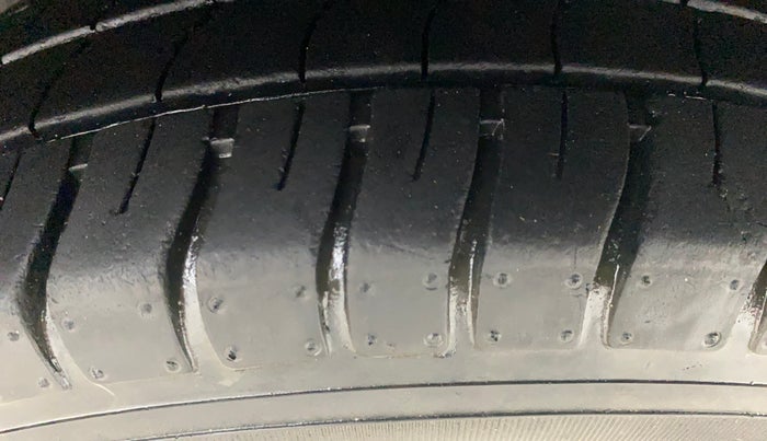 2013 Maruti Alto 800 LXI, Petrol, Manual, 58,315 km, Left Rear Tyre Tread