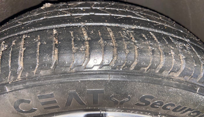 2021 Hyundai NEW I20 ASTA (O) 1.0 TURBO GDI DCT, Petrol, Automatic, 36,010 km, Right Front Tyre Tread