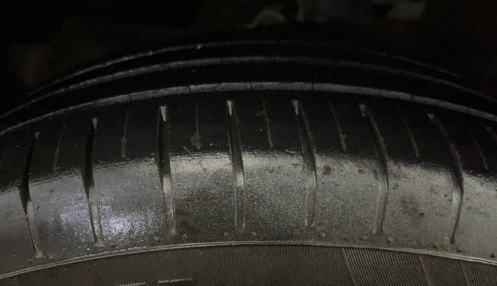 2015 Honda Amaze 1.2L I-VTEC S, Petrol, Manual, 48,965 km, Left Front Tyre Tread