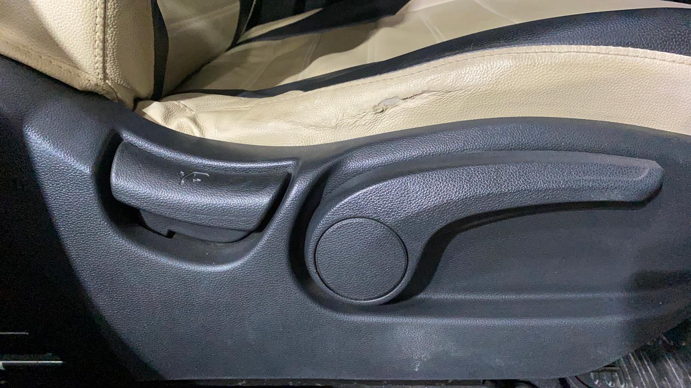 2020 Hyundai Creta SX AT 1.6 DIESEL, Diesel, Automatic, 24,549 km, Driver Side Adjustment Panel