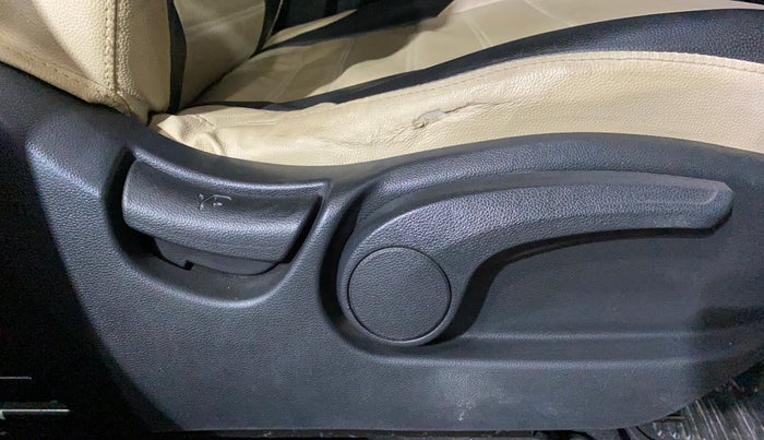 2020 Hyundai Creta SX AT 1.6 DIESEL, Diesel, Automatic, 24,549 km, Driver Side Adjustment Panel