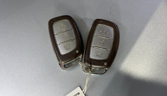 2020 Hyundai Creta SX AT 1.6 DIESEL, Diesel, Automatic, 24,549 km, Key Close Up