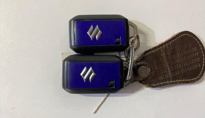 2022 Maruti Swift ZXI AMT, Petrol, Automatic, 53,739 km, Key Close Up