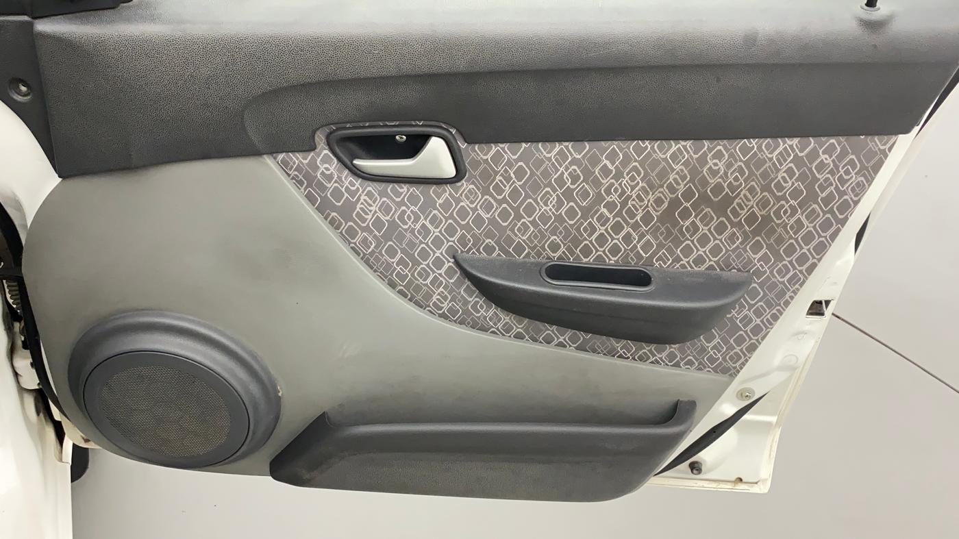 2019 Maruti Alto 800 LXI, CNG, Manual, 64,746 km, Driver Side Door Panels Control