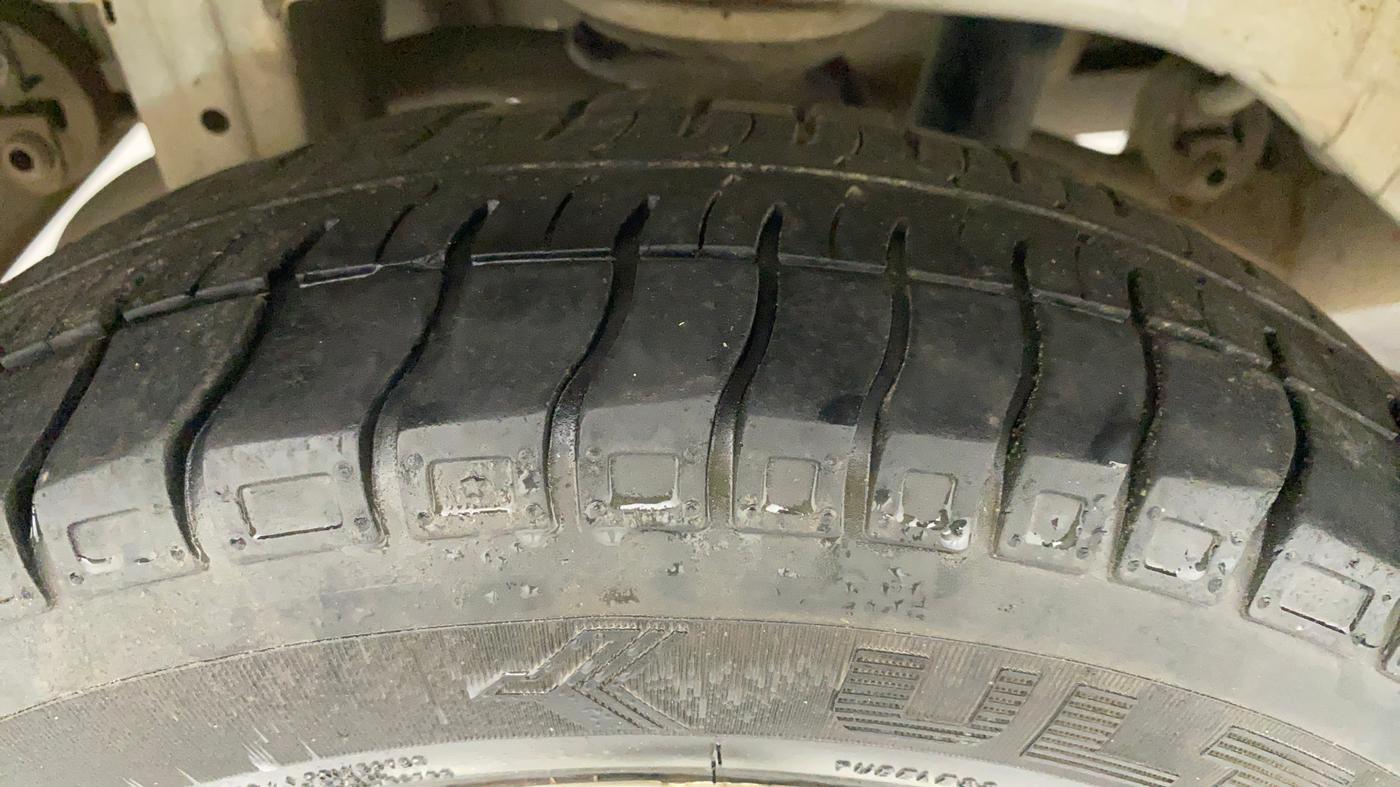 2019 Maruti Alto 800 LXI, CNG, Manual, 64,746 km, Right Rear Tyre Tread