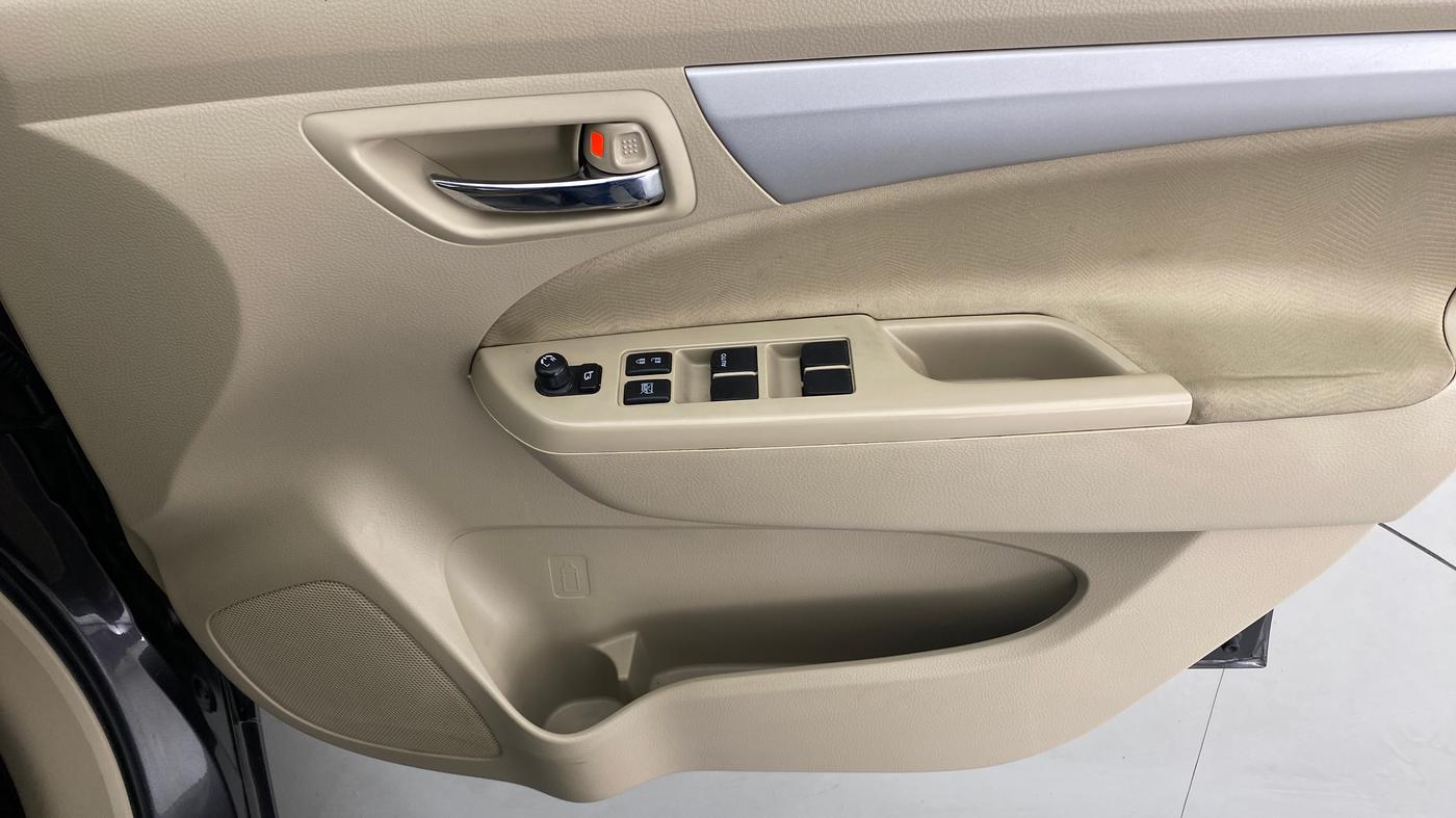 2016 Maruti Ertiga ZXI, Petrol, Manual, 15,984 km, Driver Side Door Panels Control