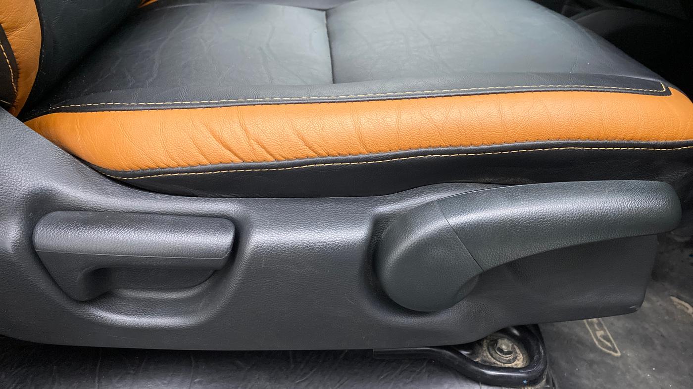 2018 Honda WR-V 1.2 i-VTEC VX MT, Petrol, Manual, 90,213 km, Driver Side Adjustment Panel