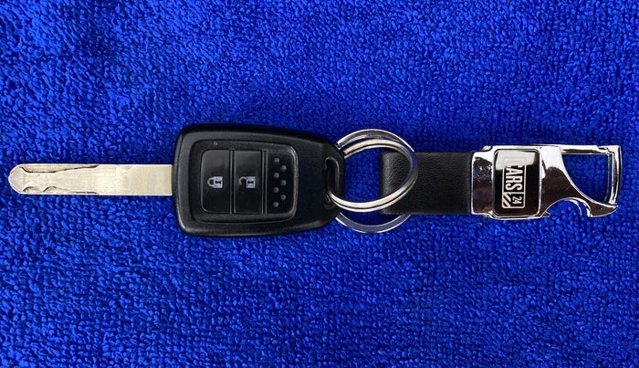 2018 Honda WR-V 1.2 i-VTEC VX MT, Petrol, Manual, 90,213 km, Key Close Up
