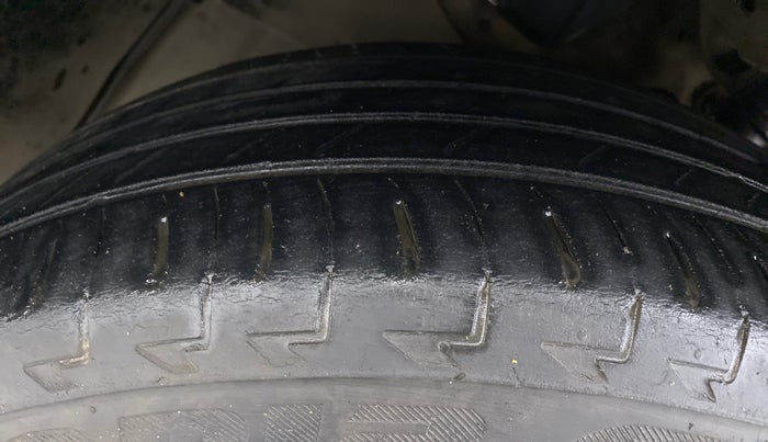 2018 Honda WR-V 1.2 i-VTEC VX MT, Petrol, Manual, 90,213 km, Left Front Tyre Tread