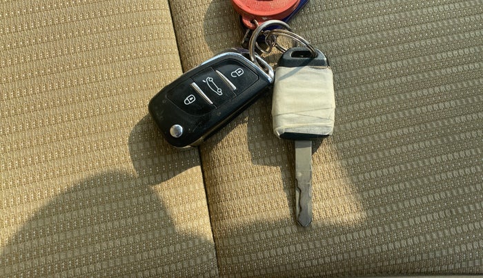 2018 Honda Jazz 1.2L I-VTEC V, Petrol, Manual, 28,216 km, Key Close Up