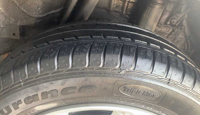 2018 Honda Jazz 1.2L I-VTEC V, Petrol, Manual, 28,216 km, Left Rear Tyre Tread