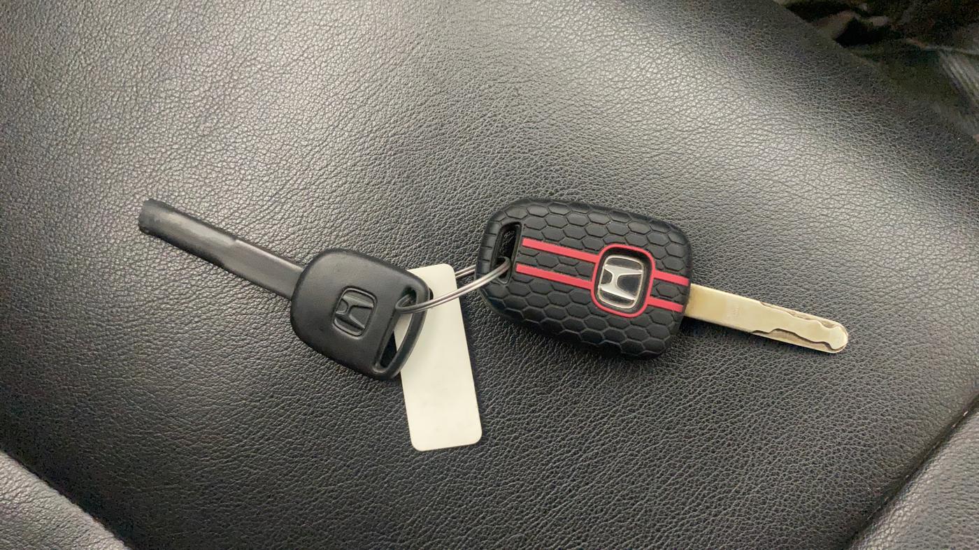 2018 Honda WR-V 1.2L I-VTEC VX MT, Petrol, Manual, 57,411 km, Key Close Up