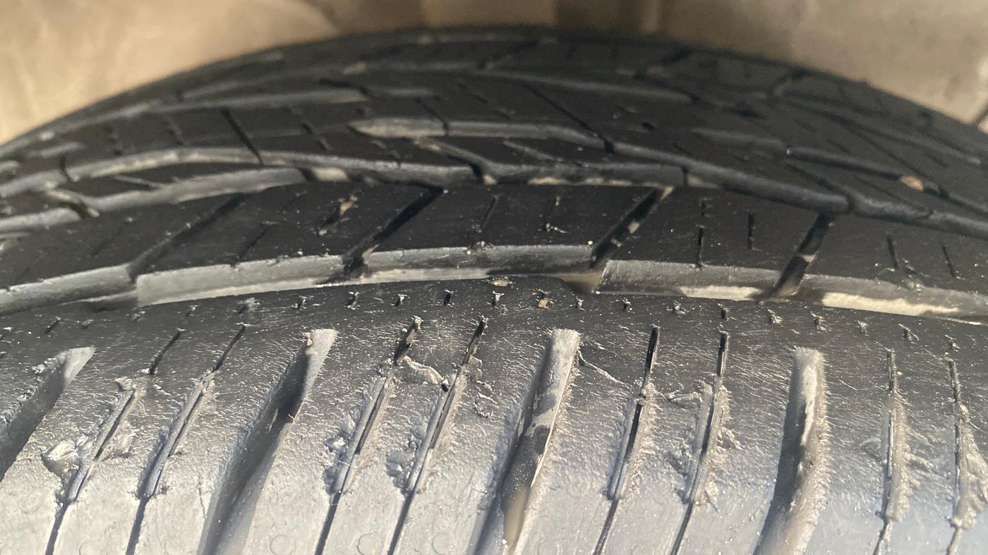 2017 Hyundai Creta SX PLUS AT 1.6 PETROL, Petrol, Automatic, 1,07,811 km, Right Front Tyre Tread