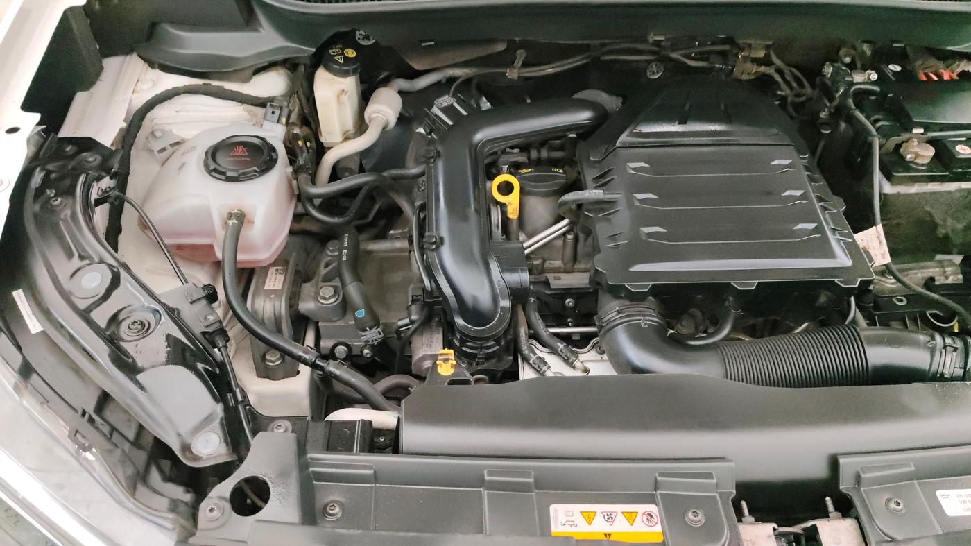2022 Volkswagen TAIGUN TOPLINE 1.0 TSI AT, Petrol, Automatic, 86,565 km, Engine View - Right
