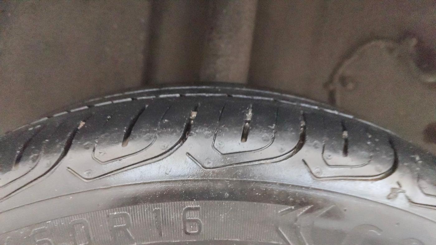2022 Tata ALTROZ XTA, Petrol, Automatic, 36,238 km, Right Rear Tyre Tread