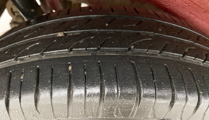 2014 Maruti Wagon R 1.0 VXI, Petrol, Manual, 43,070 km, Right Rear Tyre Tread