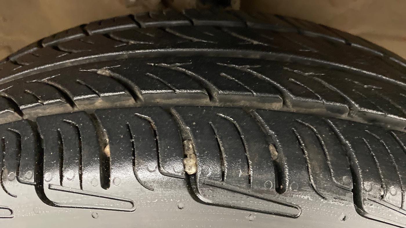2014 Maruti Wagon R 1.0 VXI, Petrol, Manual, 43,070 km, Right Front Tyre Tread
