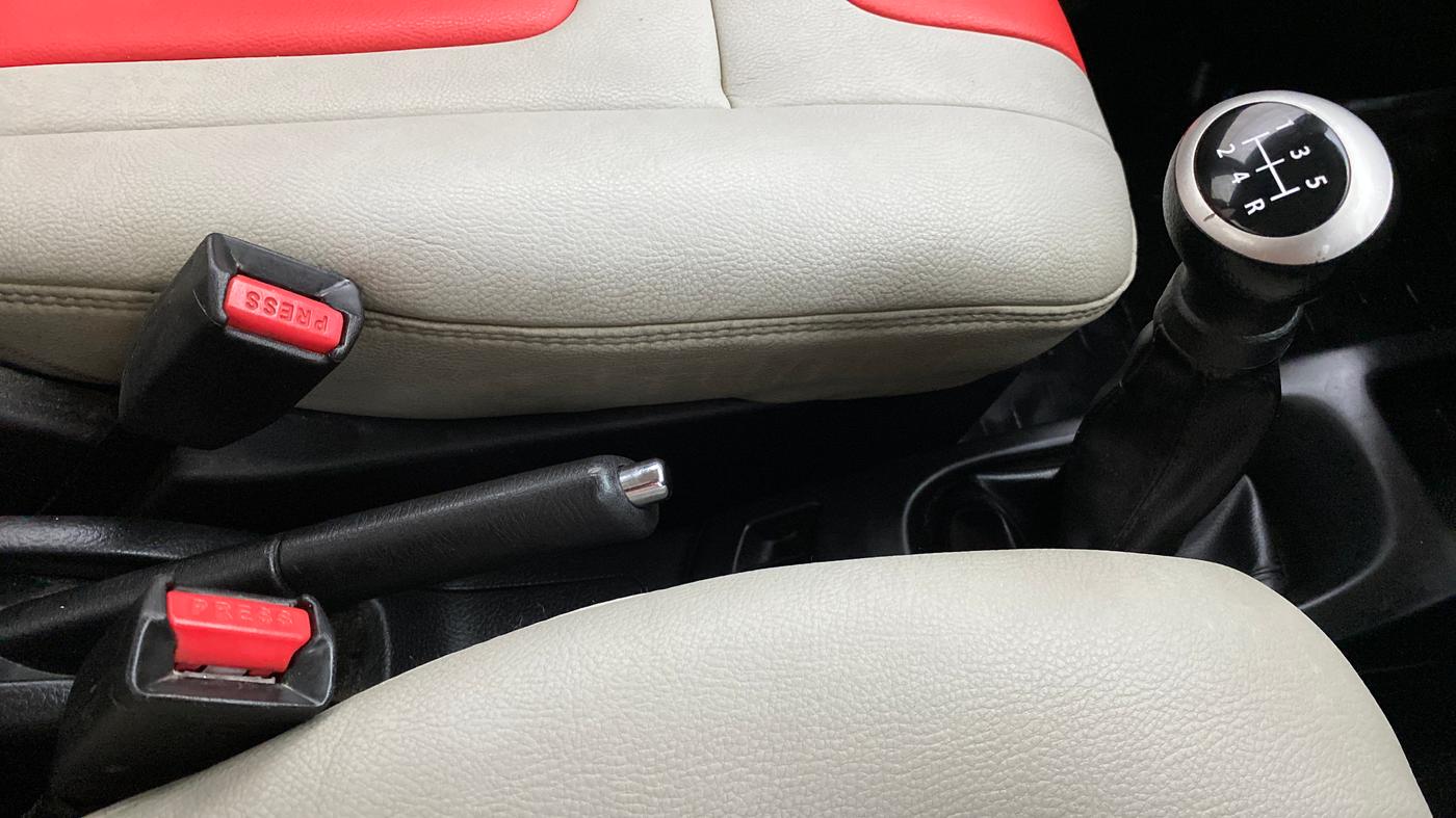 2014 Maruti Wagon R 1.0 VXI, Petrol, Manual, 43,070 km, Gear Lever