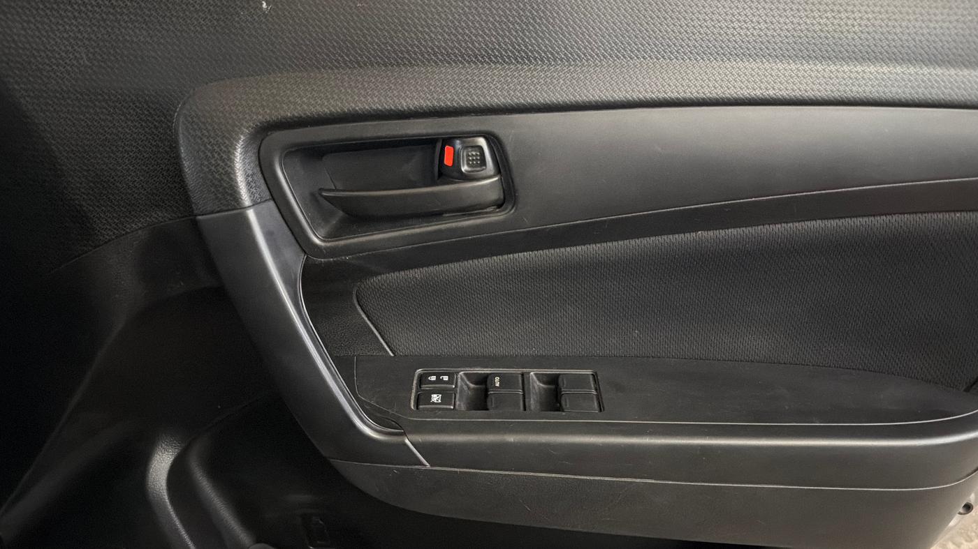 2020 Maruti Vitara Brezza VXI AT SHVS, Petrol, Automatic, 56,438 km, Driver Side Door Panels Control