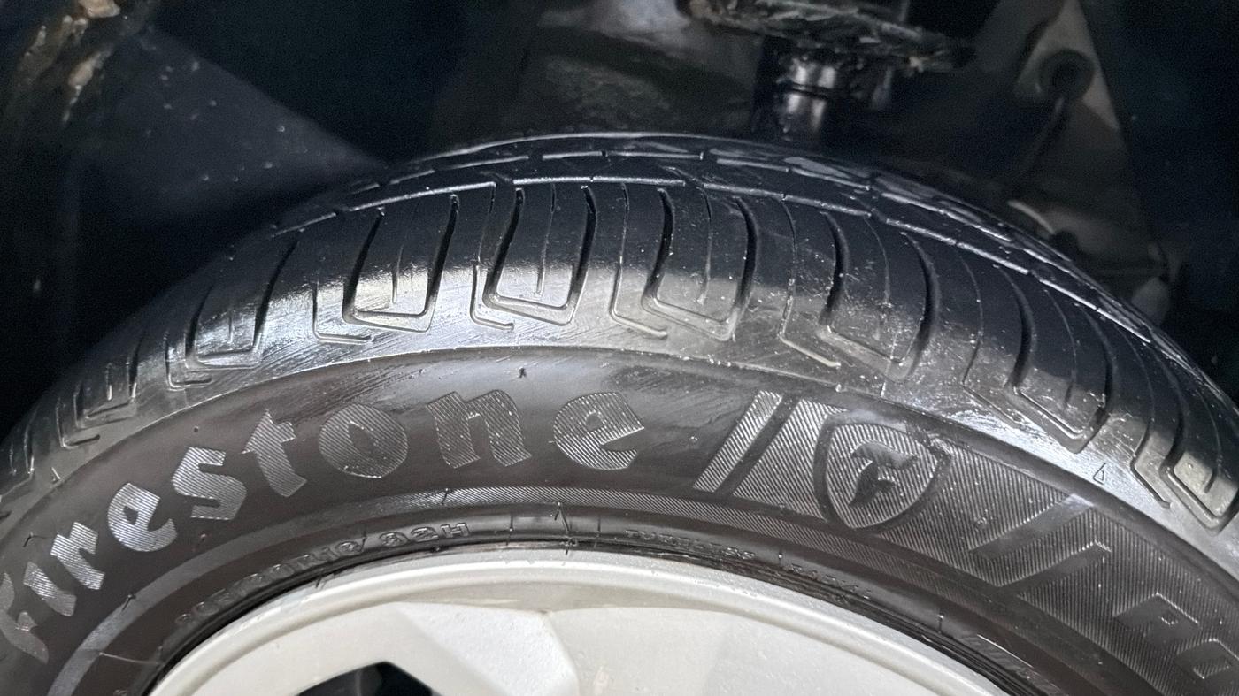 2020 Maruti Vitara Brezza VXI AT SHVS, Petrol, Automatic, 56,438 km, Right Front Tyre Tread