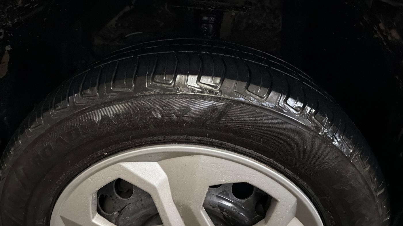 2020 Maruti Vitara Brezza VXI AT SHVS, Petrol, Automatic, 56,438 km, Left Front Tyre Tread