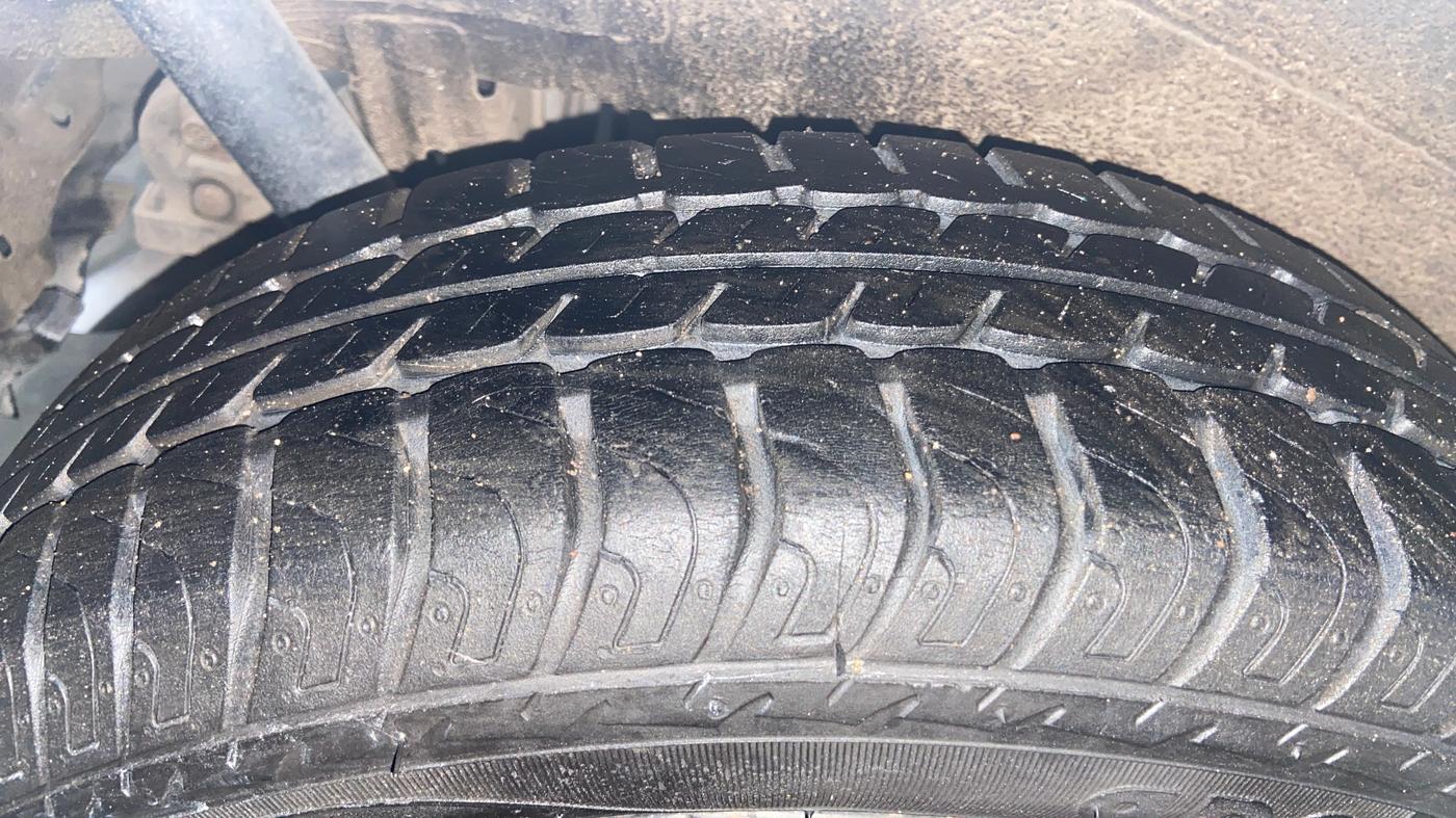 2013 Maruti Wagon R Stingray LXI, Petrol, Manual, 52,165 km, Right Rear Tyre Tread