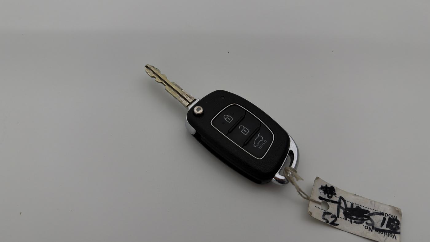 2015 Hyundai Elite i20 MAGNA 1.2, Petrol, Manual, 48,802 km, Key Close Up