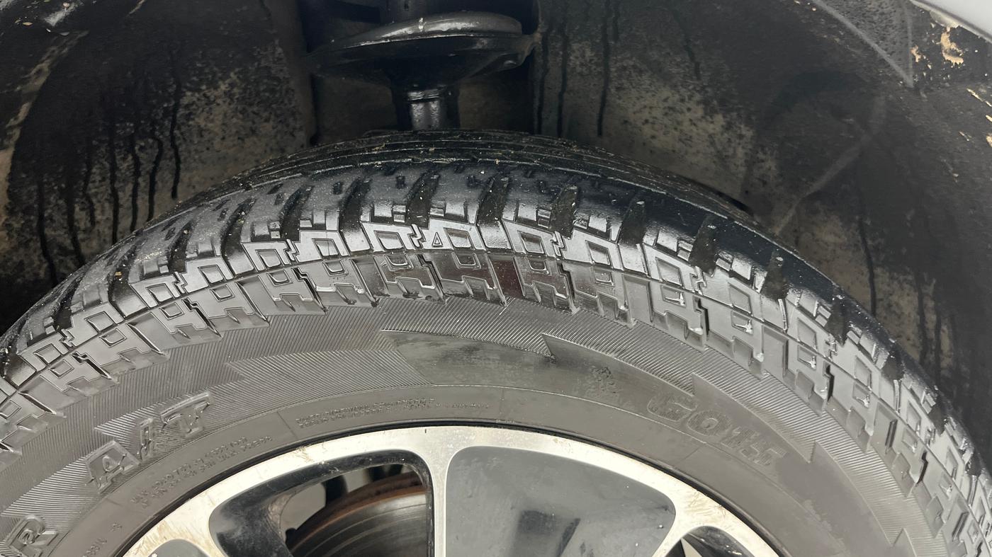 2017 Renault Duster 85 PS RXS MT DIESEL, Diesel, Manual, 81,511 km, Right Front Tyre Tread