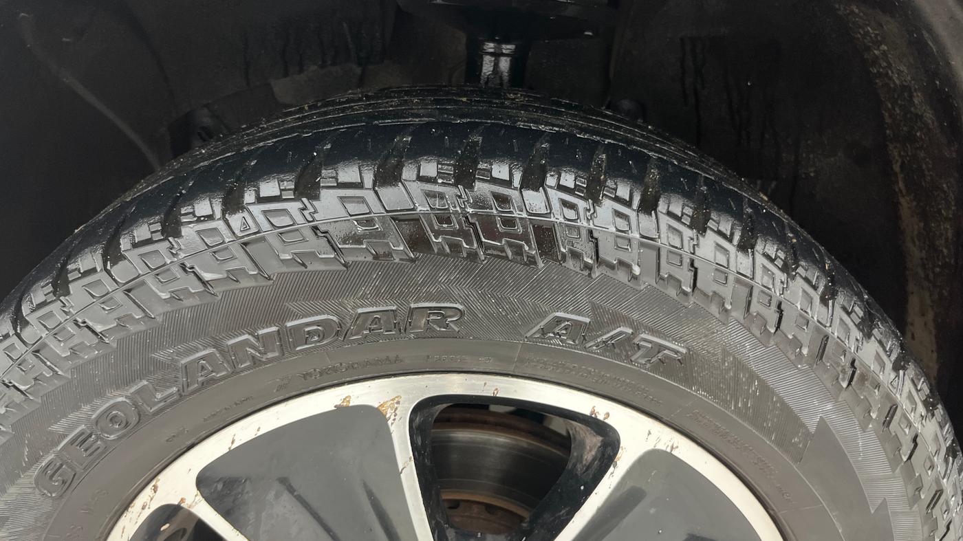 2017 Renault Duster 85 PS RXS MT DIESEL, Diesel, Manual, 81,511 km, Left Front Tyre Tread