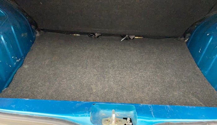 2022 Renault Kwid RXT 1.0, Petrol, Manual, 27,731 km, Boot Inside