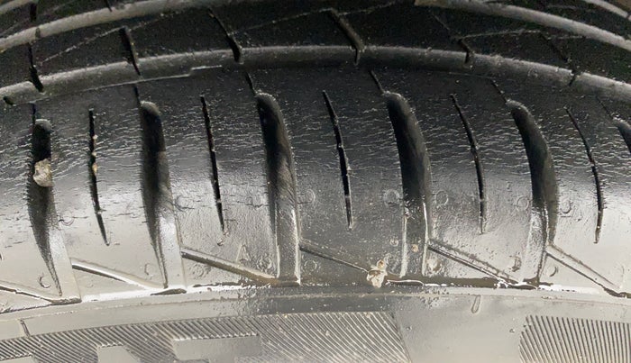 2022 Renault Kwid RXT 1.0, Petrol, Manual, 27,731 km, Left Rear Tyre Tread