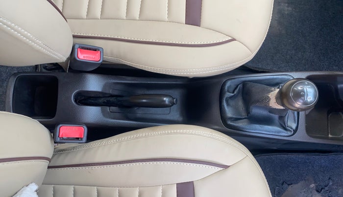 2017 Hyundai Eon ERA +, Petrol, Manual, 68,860 km, Gear Lever