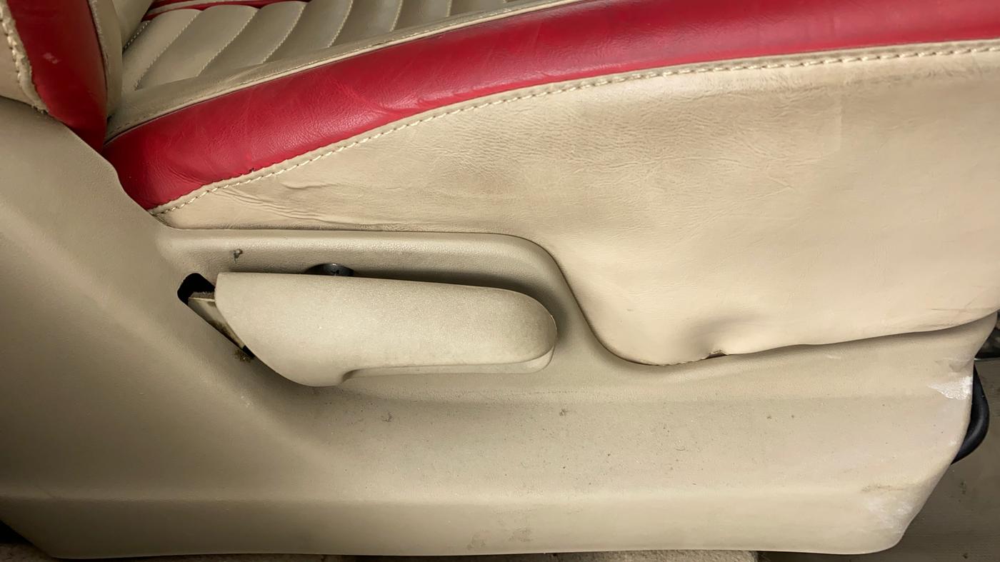 2016 Maruti Ertiga VXI CNG, CNG, Manual, 93,946 km, Driver Side Adjustment Panel