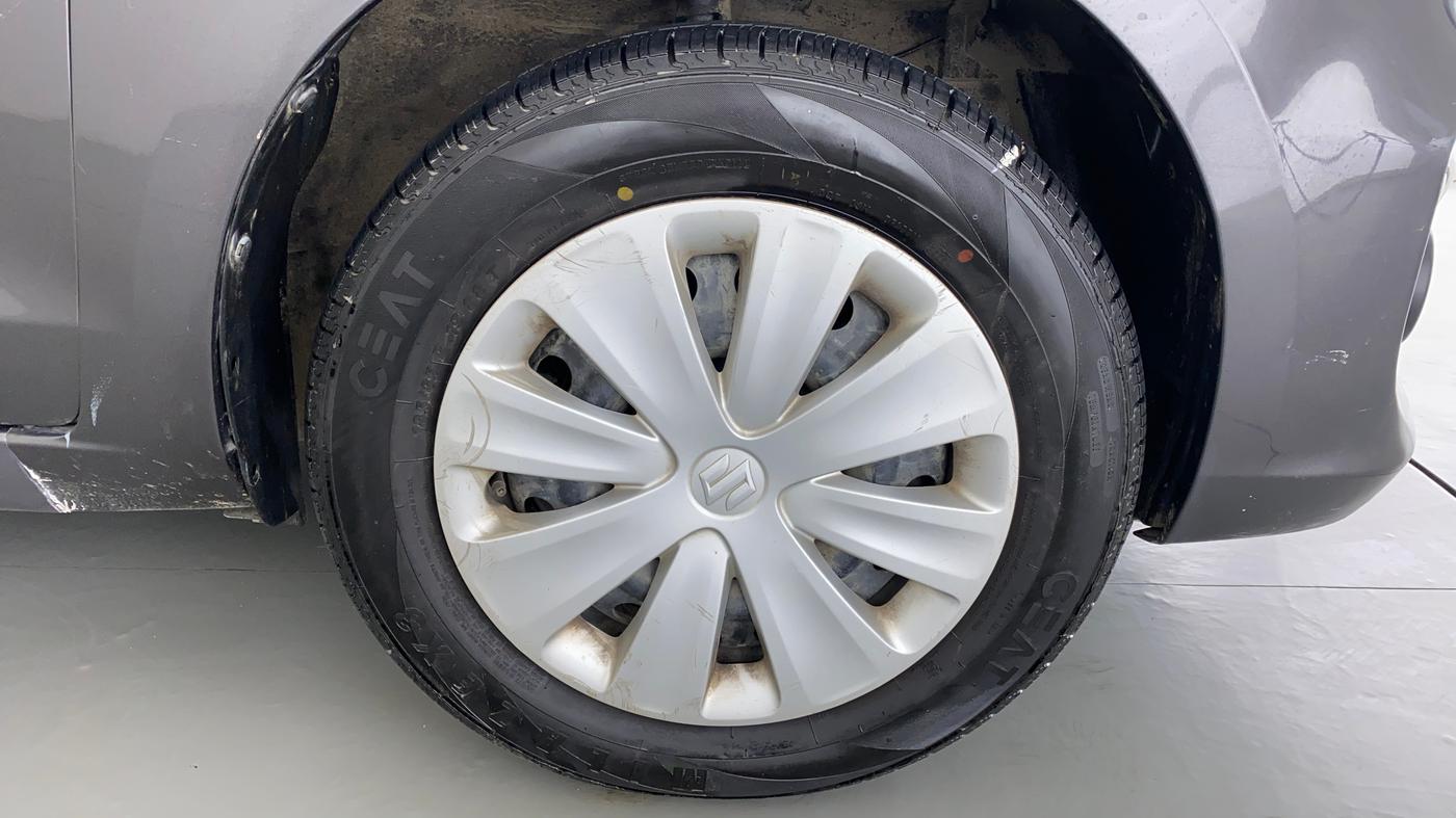 2016 Maruti Ertiga VXI CNG, CNG, Manual, 93,946 km, Right Front Wheel