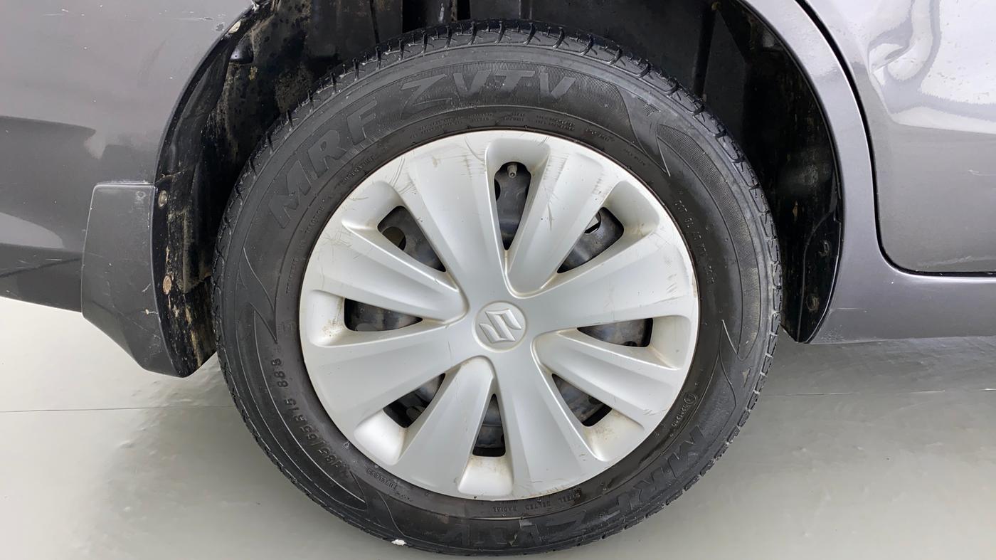 2016 Maruti Ertiga VXI CNG, CNG, Manual, 93,946 km, Right Rear Wheel