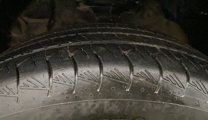 2024 Mahindra XUV 3XO MX3 Pro 1.5 Turbo Diesel, Diesel, Manual, 36,204 km, Left Front Tyre Tread