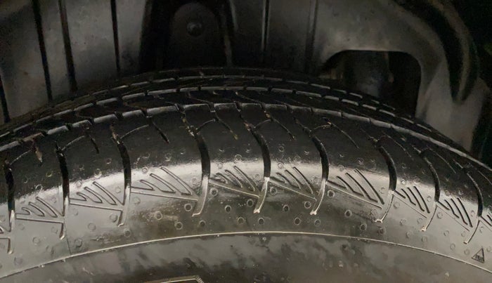 2024 Mahindra XUV 3XO MX3 Pro 1.5 Turbo Diesel, Diesel, Manual, 36,204 km, Right Rear Tyre Tread