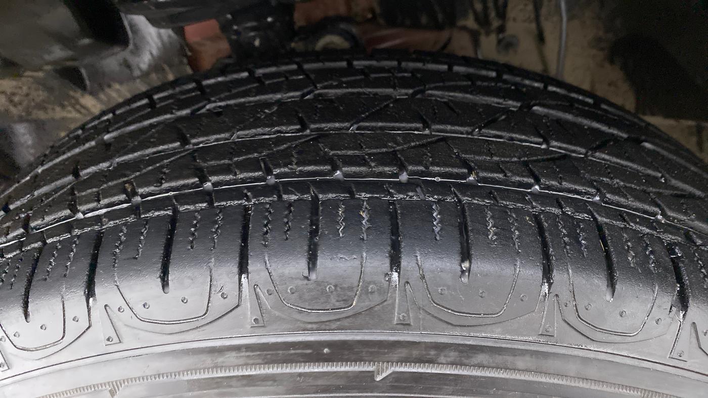 2019 Jeep Compass SPORT PLUS PETROL, Petrol, Manual, 33,868 km, Left Front Tyre Tread
