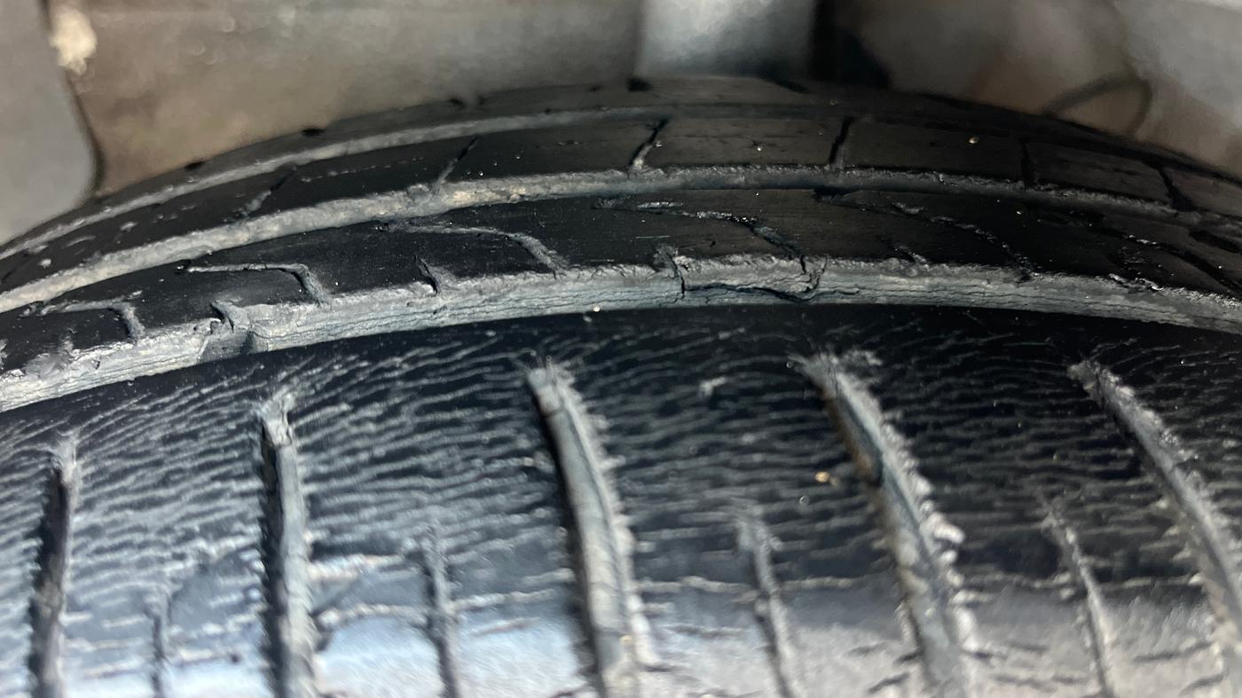 2019 Hyundai NEW SANTRO Sportz AMT SE, CNG, Automatic, 49,470 km, Left Front Tyre Tread