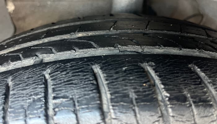 2019 Hyundai NEW SANTRO Sportz AMT SE, CNG, Automatic, 49,470 km, Left Front Tyre Tread