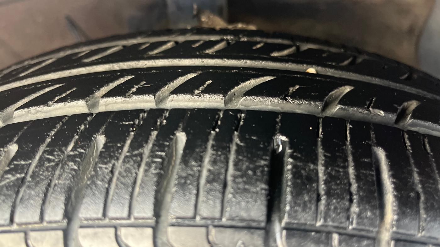 2019 Hyundai NEW SANTRO Sportz AMT SE, CNG, Automatic, 49,470 km, Right Front Tyre Tread