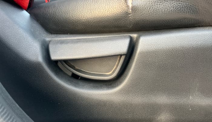 2019 Hyundai NEW SANTRO Sportz AMT SE, CNG, Automatic, 49,470 km, Driver Side Adjustment Panel