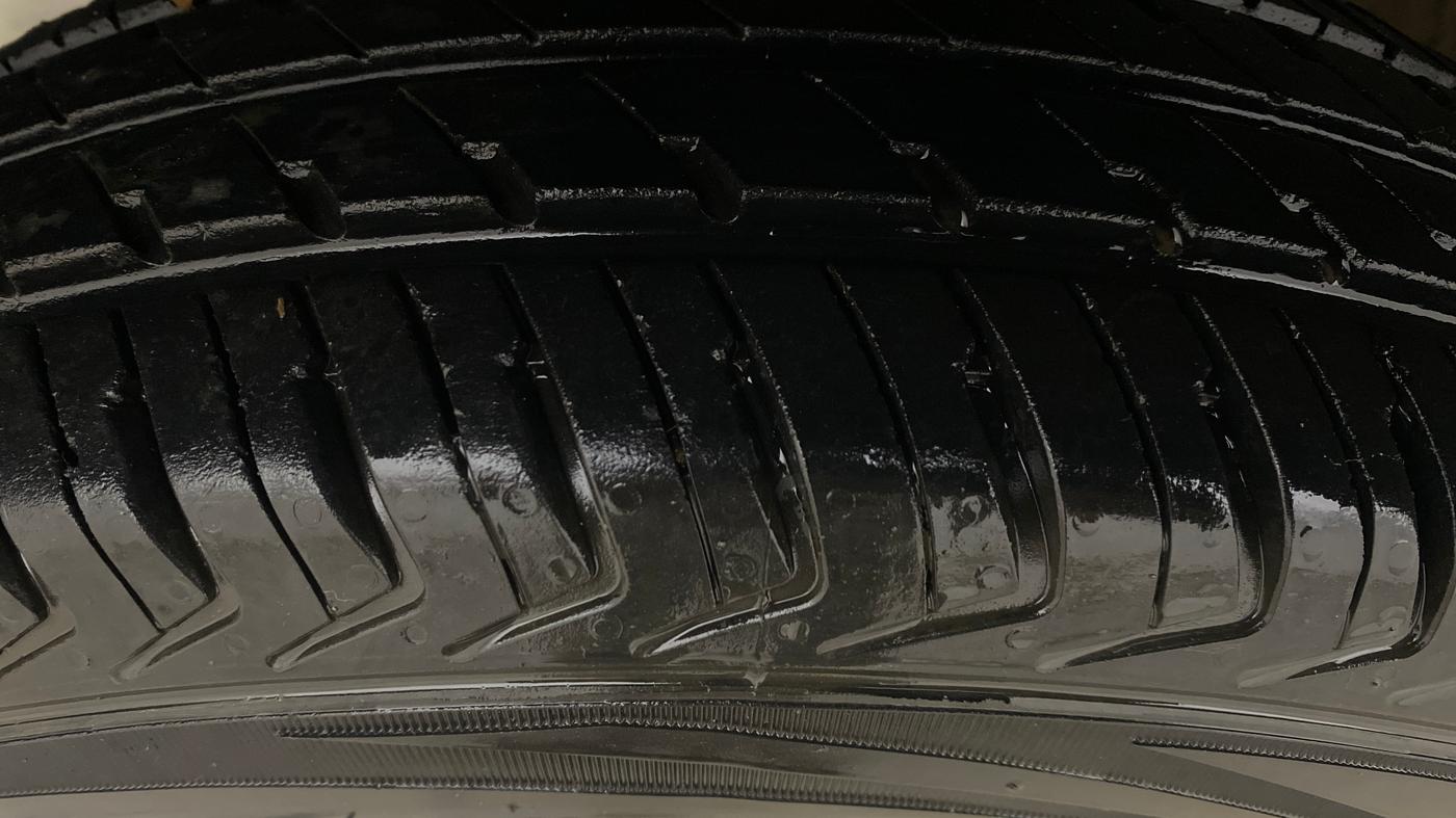 2016 Renault Kwid RXL, Petrol, Manual, 76,248 km, Left Front Tyre Tread