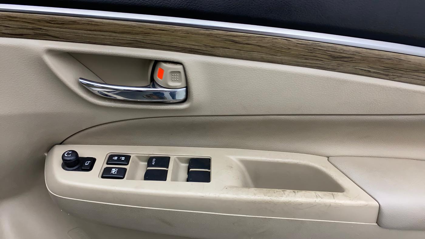 2018 Maruti Ciaz ALPHA 1.5 SHVS PETROL, Petrol, Manual, 66,803 km, Driver Side Door Panels Control