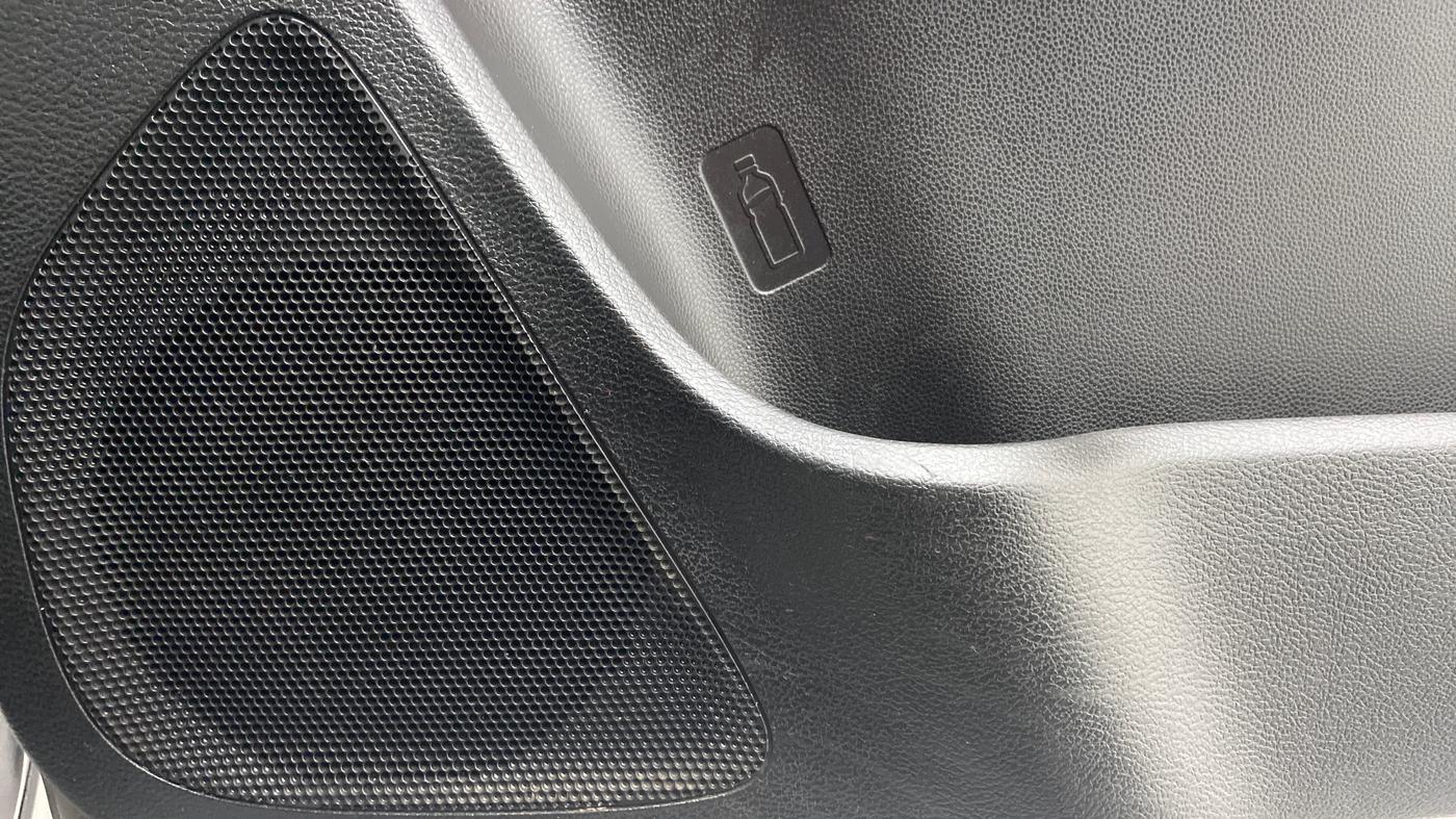 2018 Maruti IGNIS SIGMA 1.2 K12, Petrol, Manual, 7,743 km, Speaker