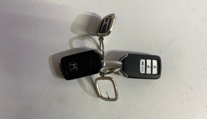 2023 Honda Amaze 1.2L I-VTEC VX CVT, Petrol, Automatic, 36,789 km, Key Close Up